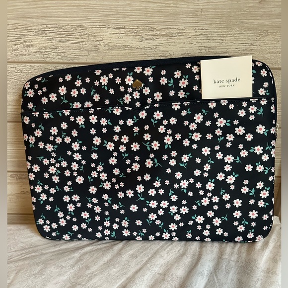 kate spade Accessories Kate Spade Laptop Case No Straps Poshmark